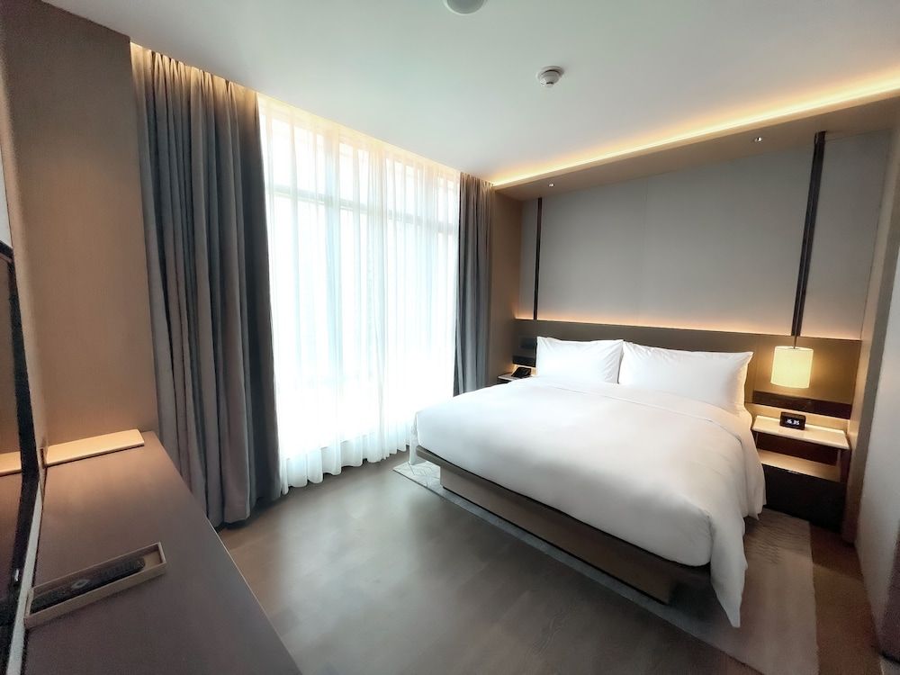 Suite, 1 Bedroom, City View