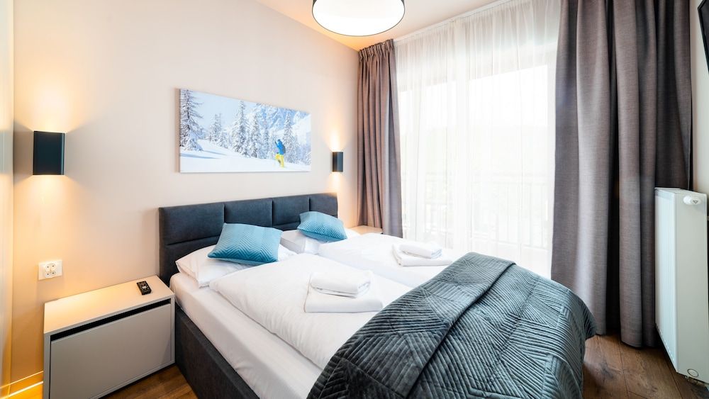 Apartment (10 D)