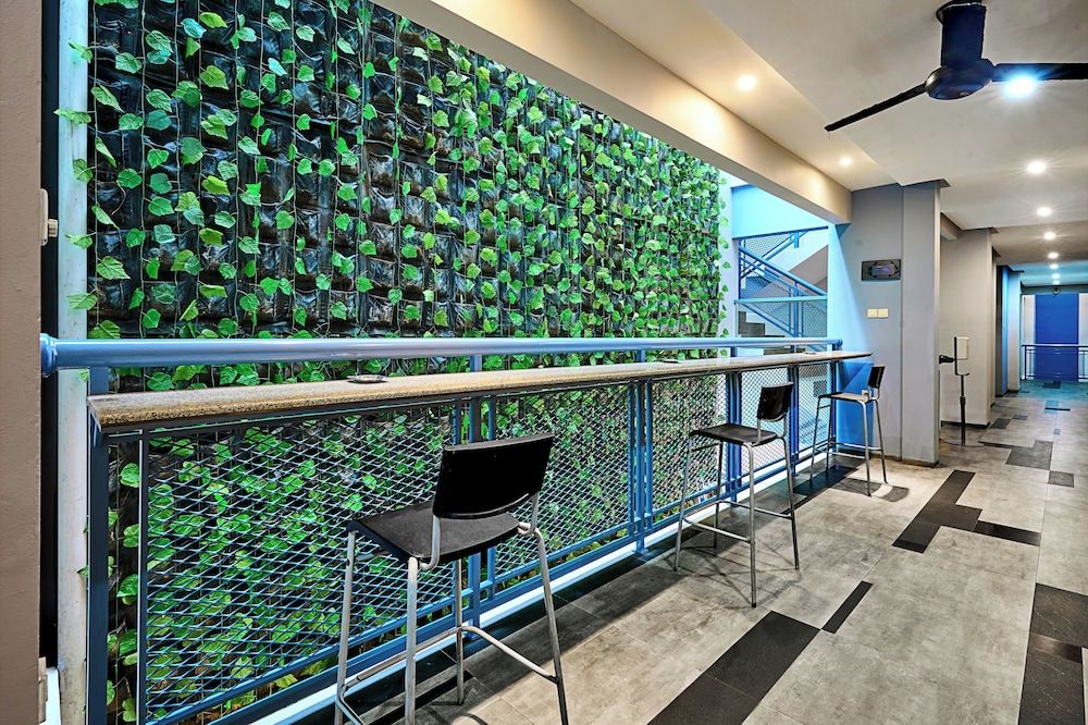 undefined Bale Resident 4