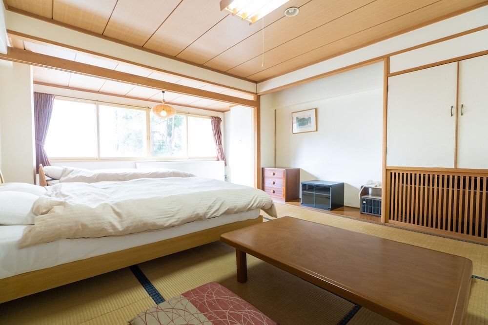 Family Quadruple Room, Non Smoking (Western Japanese, w/ Toilet, w/o TV)