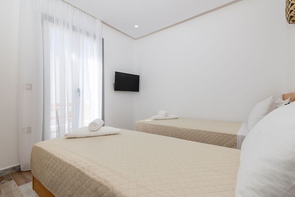 Deluxe House, 2 Bedrooms, Partial Sea View (with Plunge Pool - Grey Villa)
