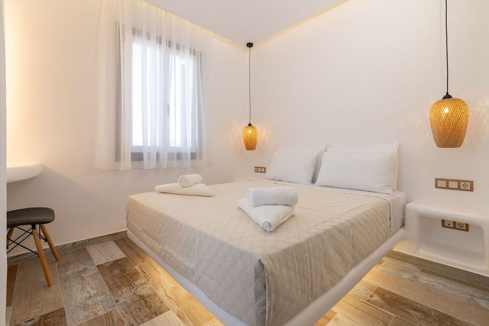 Deluxe House, 2 Bedrooms, Private Pool, Sea View (Turquoise Villa)