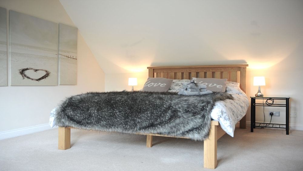 Northlands Farm & Lakes Deluxe Cottage, 2 Bedrooms, Non Smoking, Lakeside