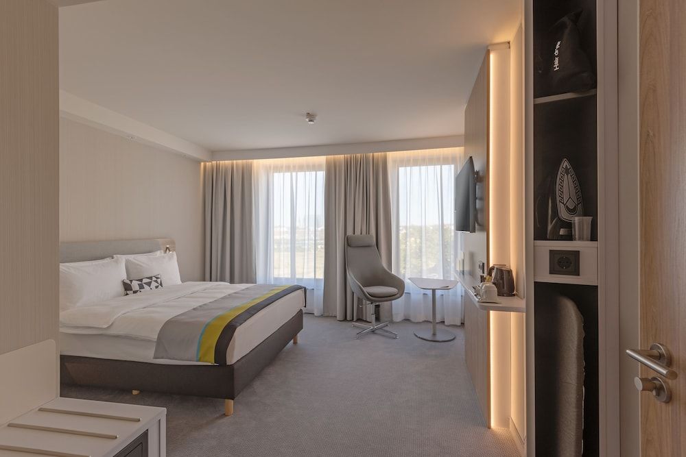 undefined Holiday Inn Express Düsseldorf – Hauptbahnhof by IHG 9