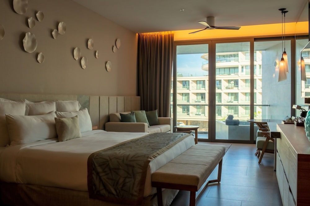 Preferred Club Jr. Suite Panoramic View 2 Queen Beds
