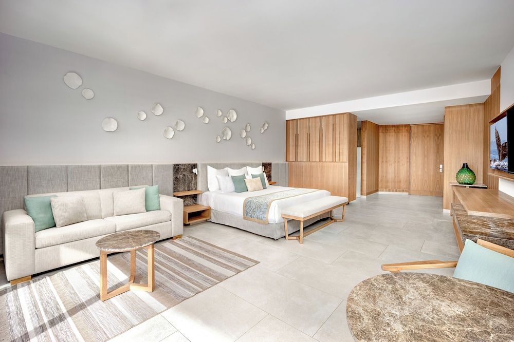 Preferred Club Master Suite Water Park View