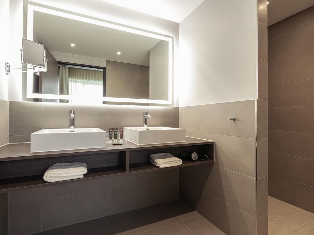 Novotel Duesseldorf Airport Family Room, 1 Double Bed with Sofa bed 5