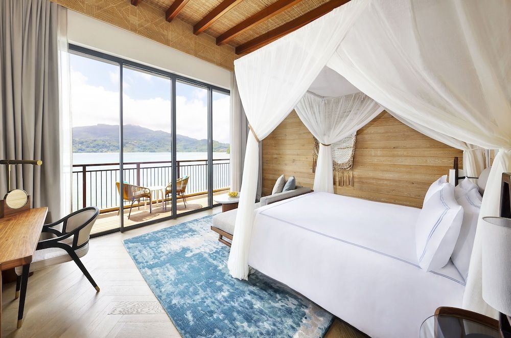 Premium Room, 1 King Bed