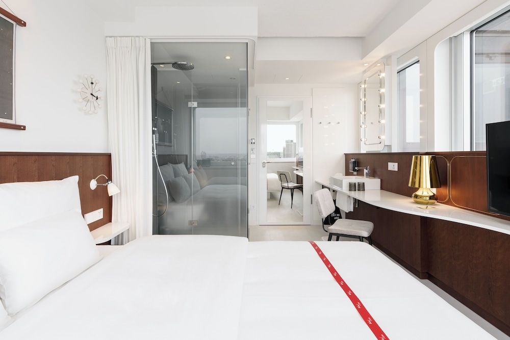 undefined Ruby Luna Hotel Düsseldorf 5