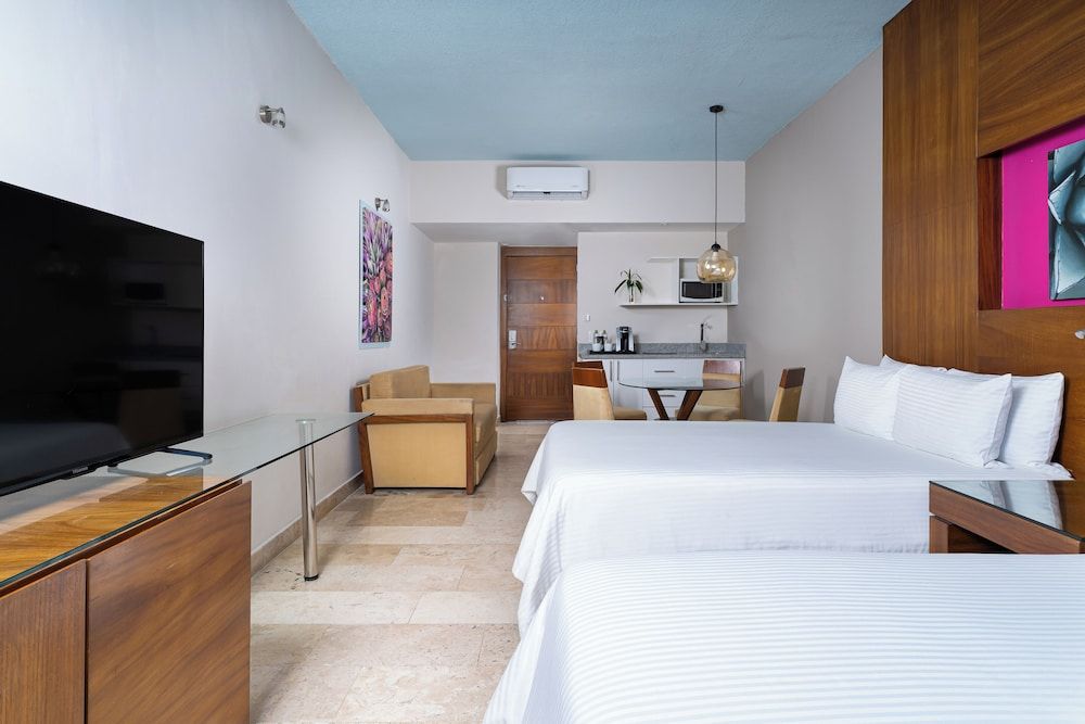 Altitude Junior Suite Ocean Front Double
