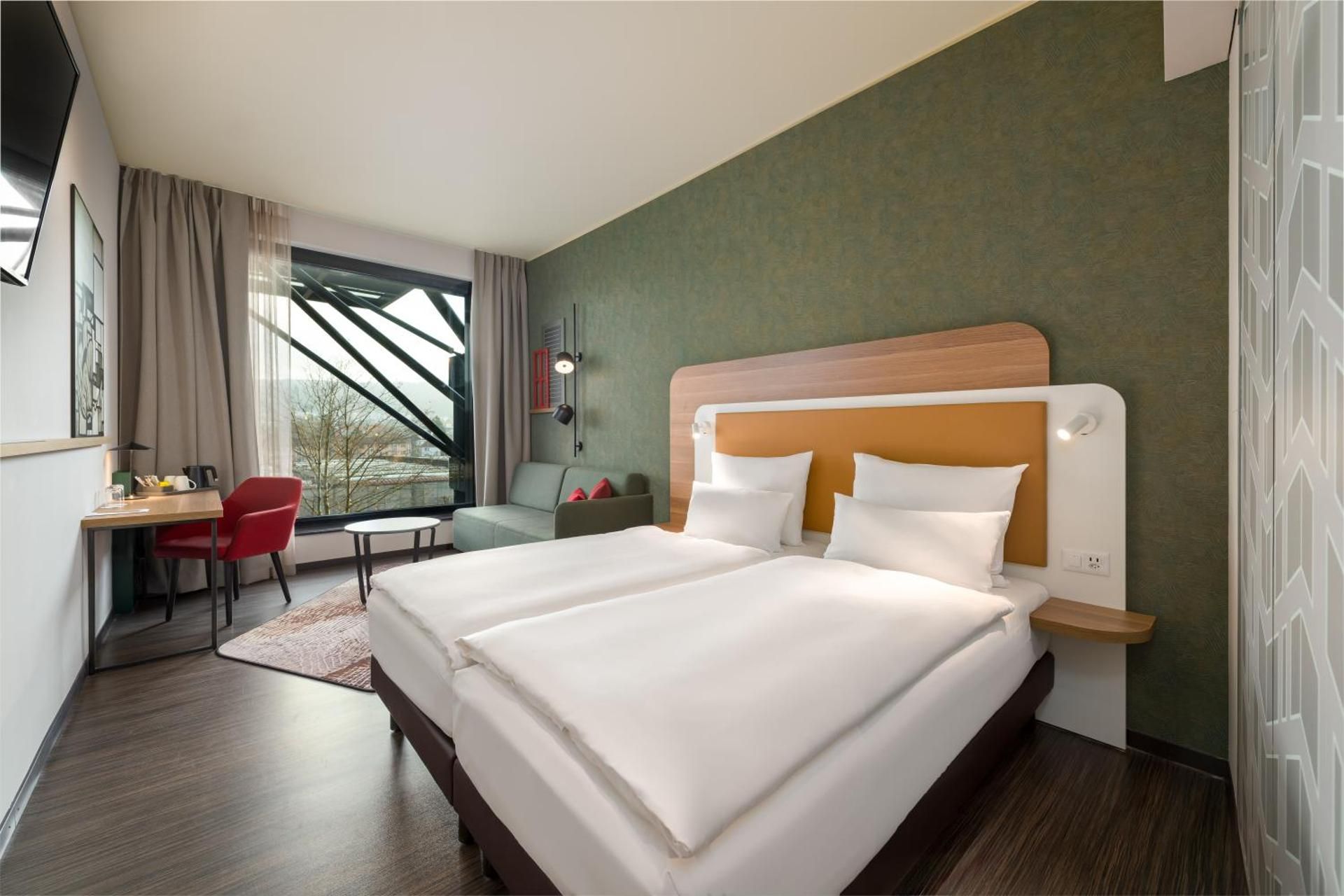 Superior rooms with 2 single beds