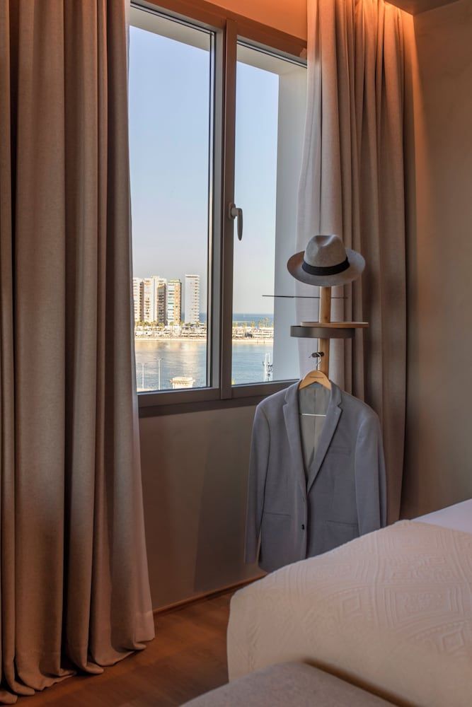 Only YOU Hotel Malaga Junior Suite (TERRACE LARIOS) 9