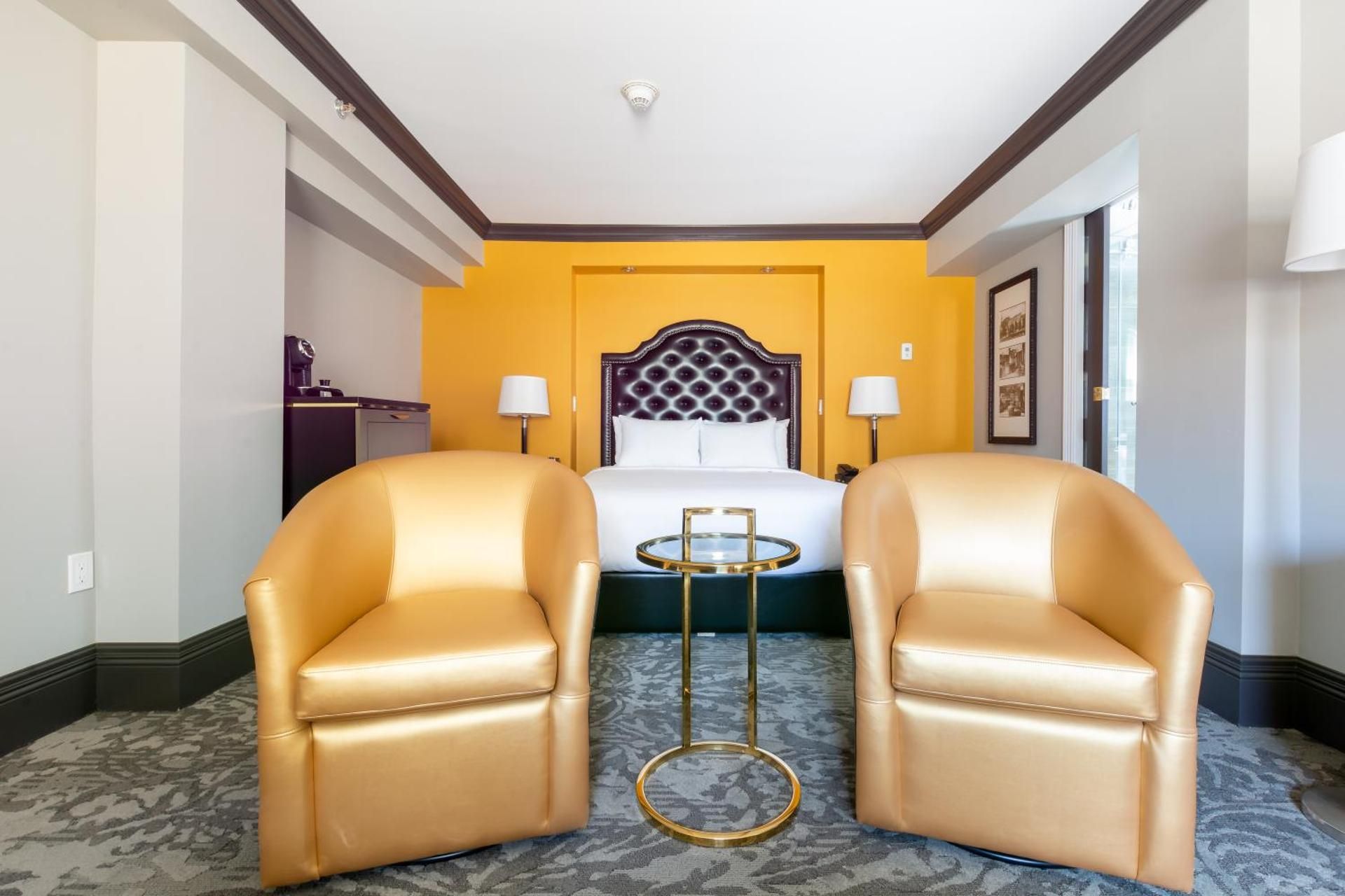 undefined Hotel Clarendon 9