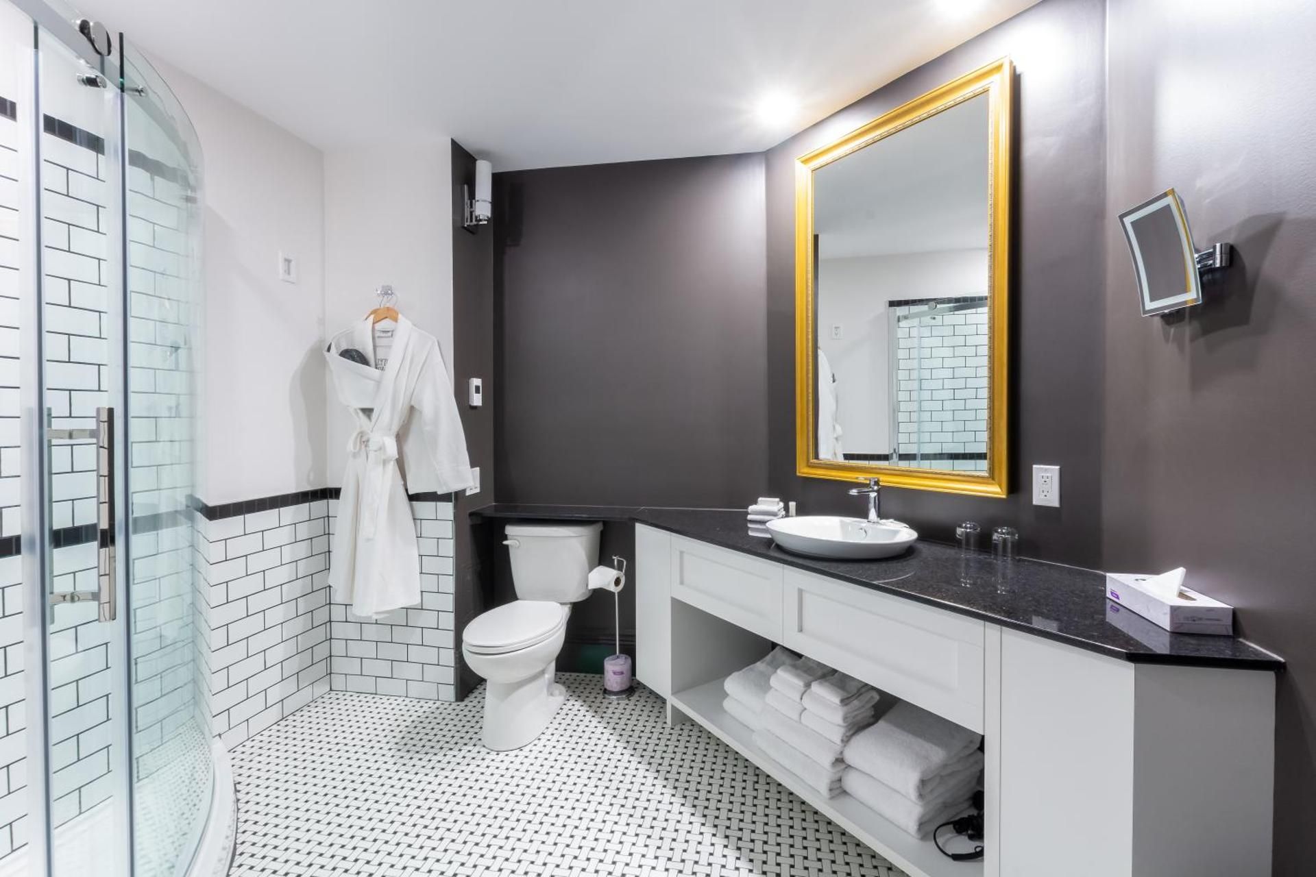 undefined Hotel Clarendon 7