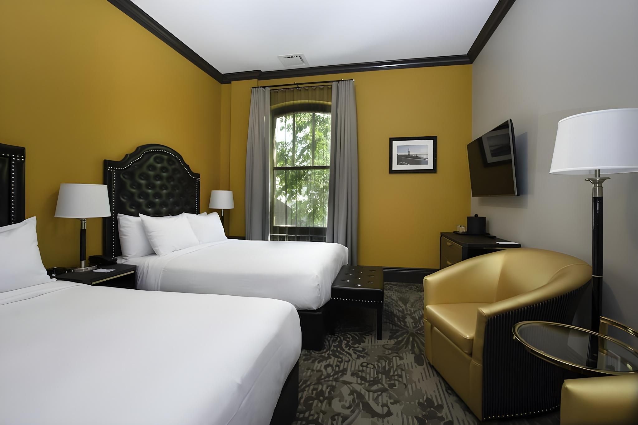 undefined Hotel Clarendon 9