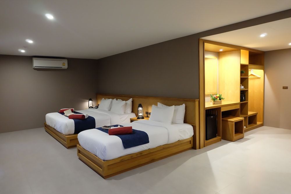 Standard Triple Room (No Balcony)