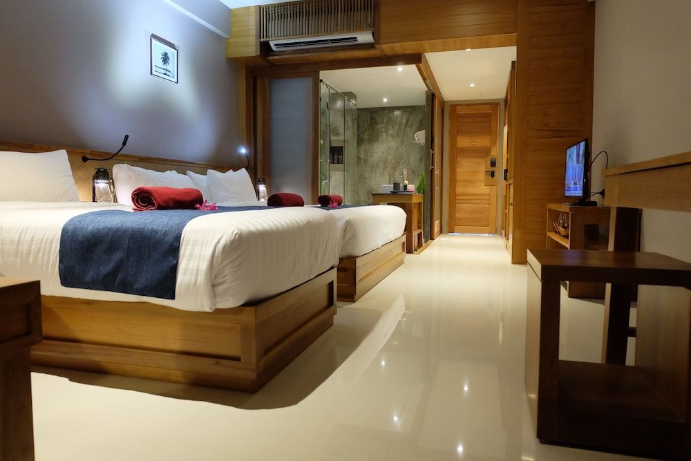 Family Room, Garden View