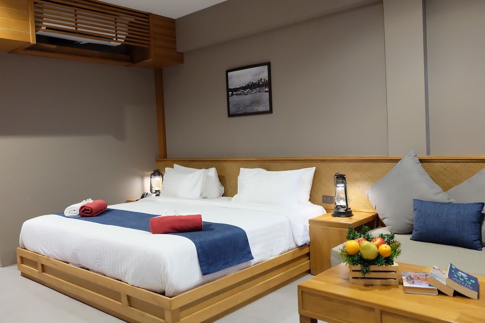 Deluxe Double Room, Garden View
