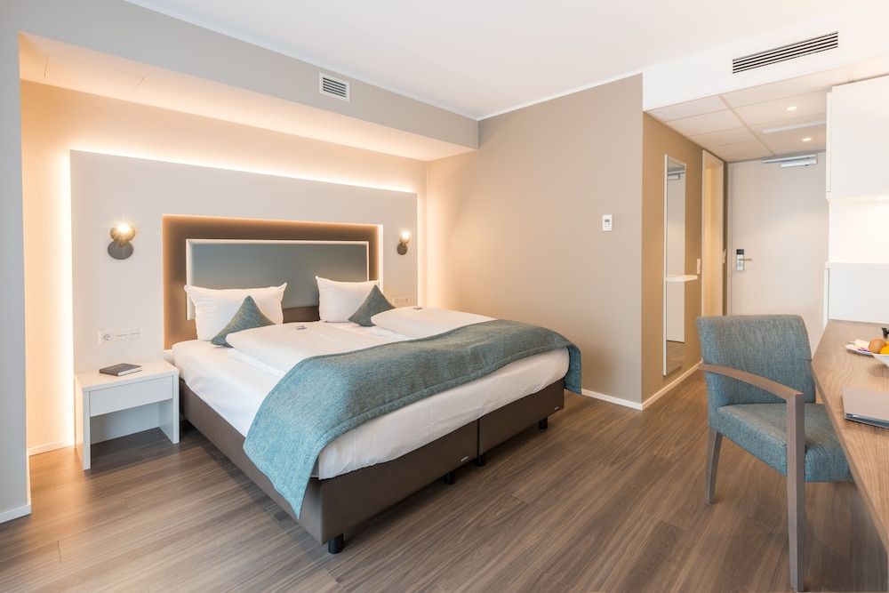 Stadthotel Freiburg Economy Double Room 3