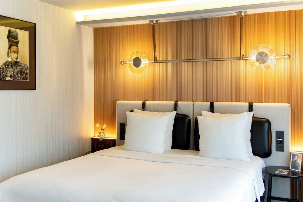 undefined MUZE Hotel Düsseldorf - Handwritten Collection 2