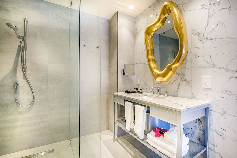 Monsieur Jean, Vieux Québec Classic Room No View 5