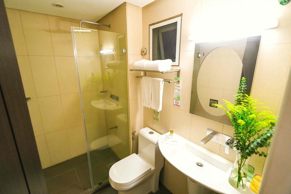 Court Meridian Hotel and Suites Super Deluxe with Veranda King 5