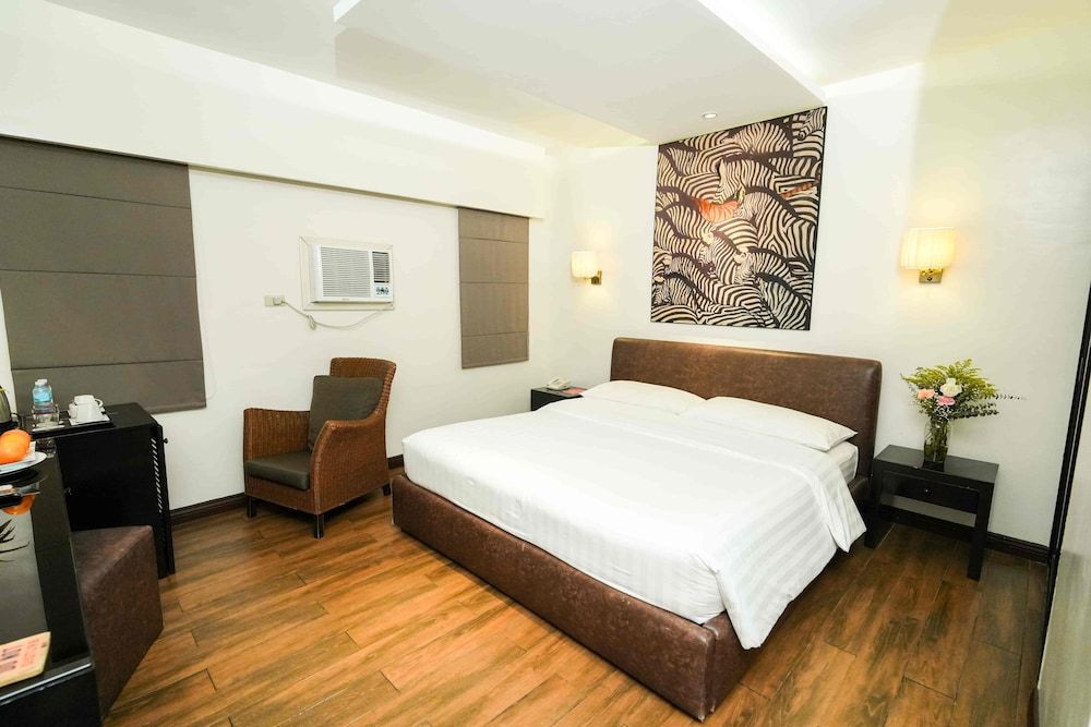 Deluxe Room, 1 King Bed