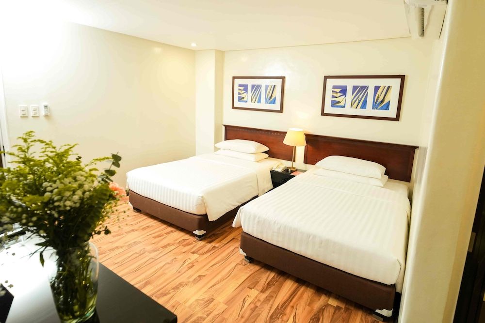 Court Meridian Hotel and Suites Super Deluxe Queen 2