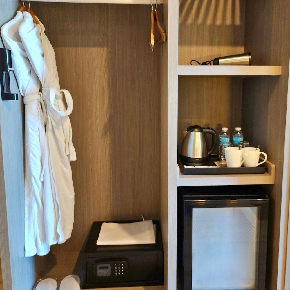 Savoy Hotel Mactan Cebu near Newtown Beach Deluxe Premier Room 5