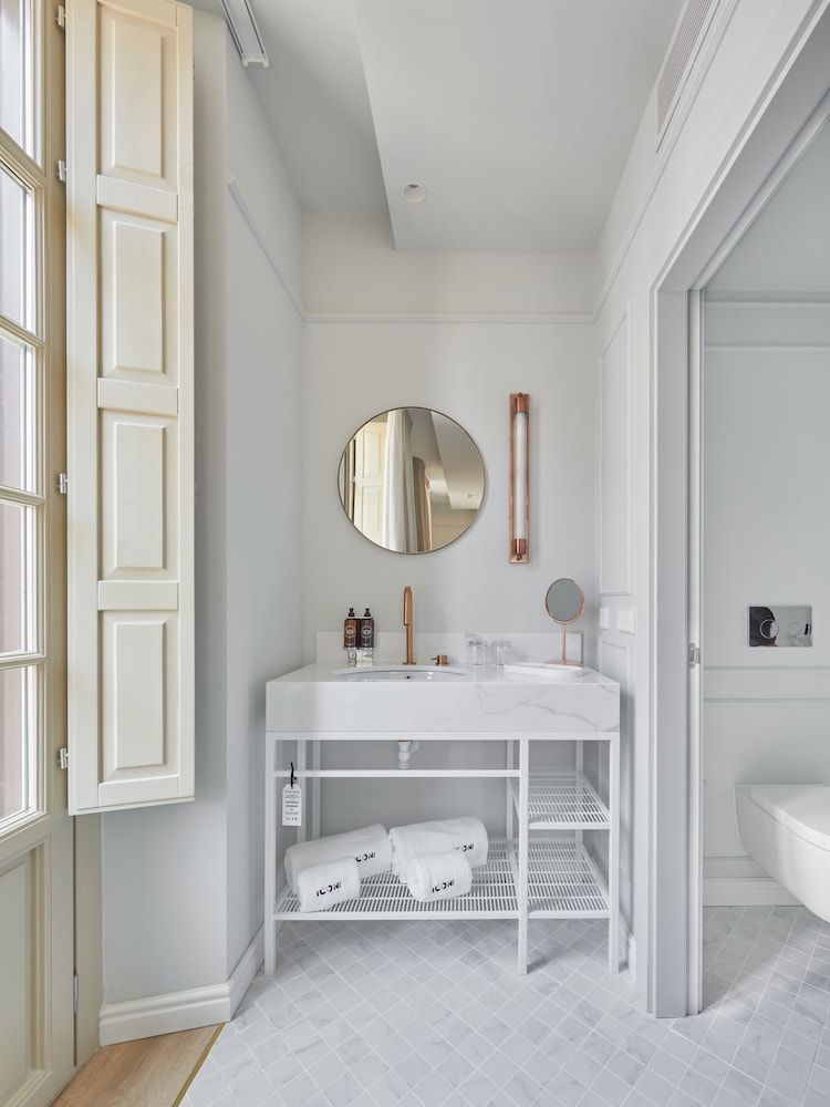 ICON Malabar Deluxe Double Room 3