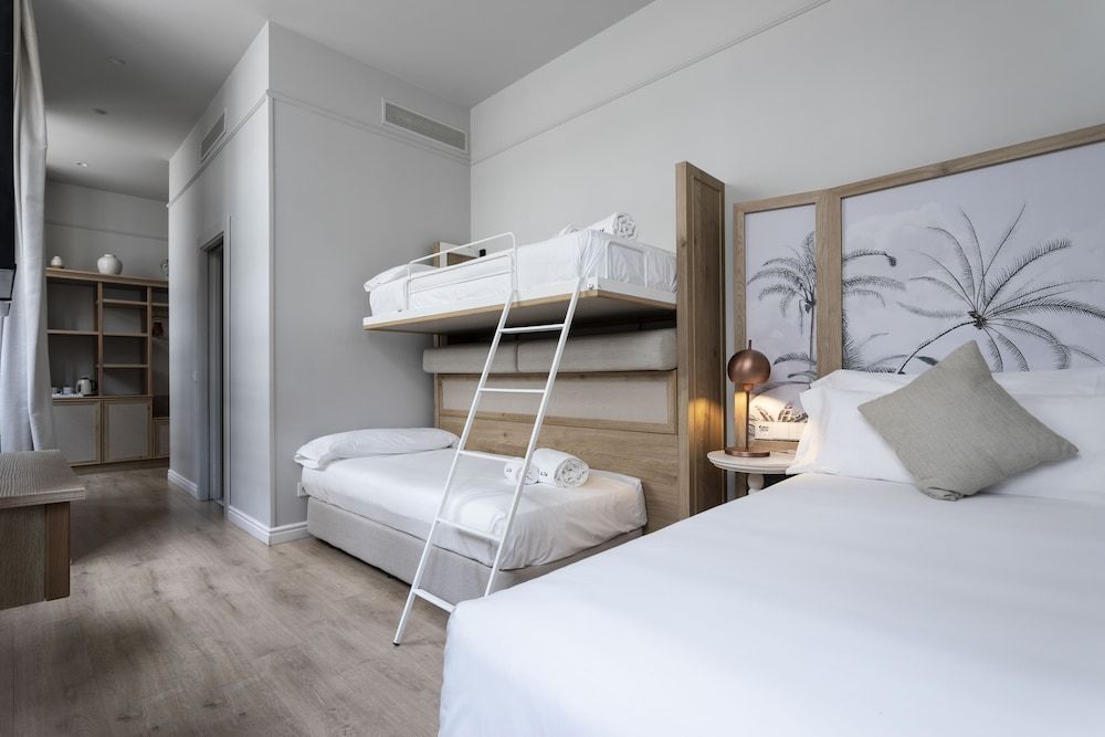 ICON Malabar Standard Quadruple Room 5