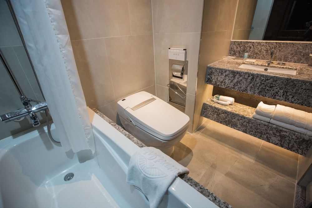 Gloucester Hotel Jeju Superior Twin Room 5