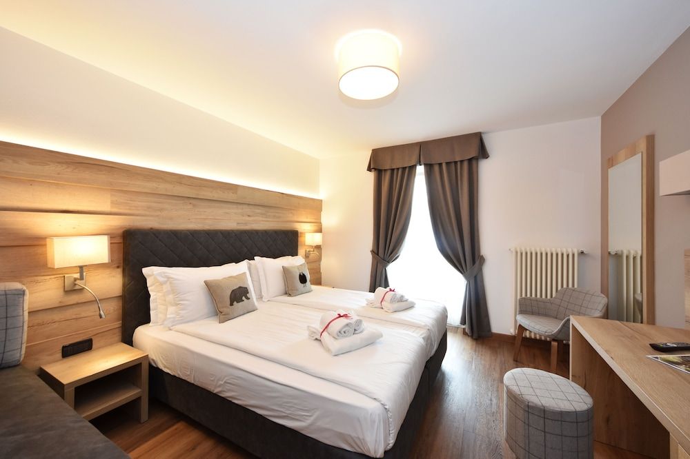 X Alp Hotel Superior Triple Room, Balcony, Mountain View 2