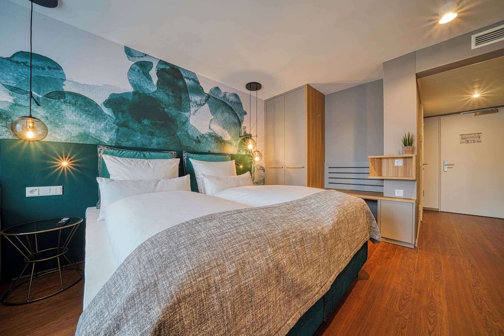 Vienna House Easy by Wyndham Freiburg Standard Room, 1 Double Bed 4