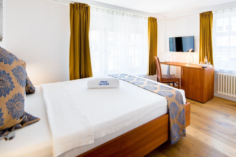 Hotel Old Town Double Room 4