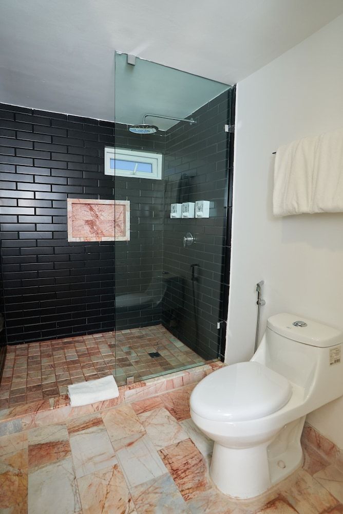 The Xperience by g Adults Only Cool Nest 9