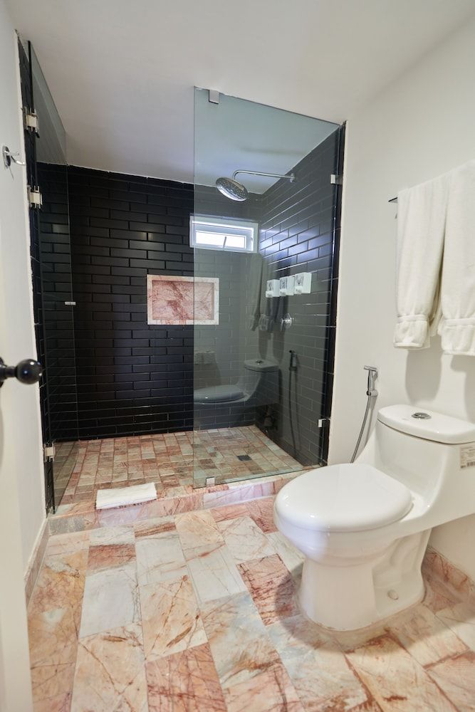 The Xperience by g Adults Only Cool Nest 7