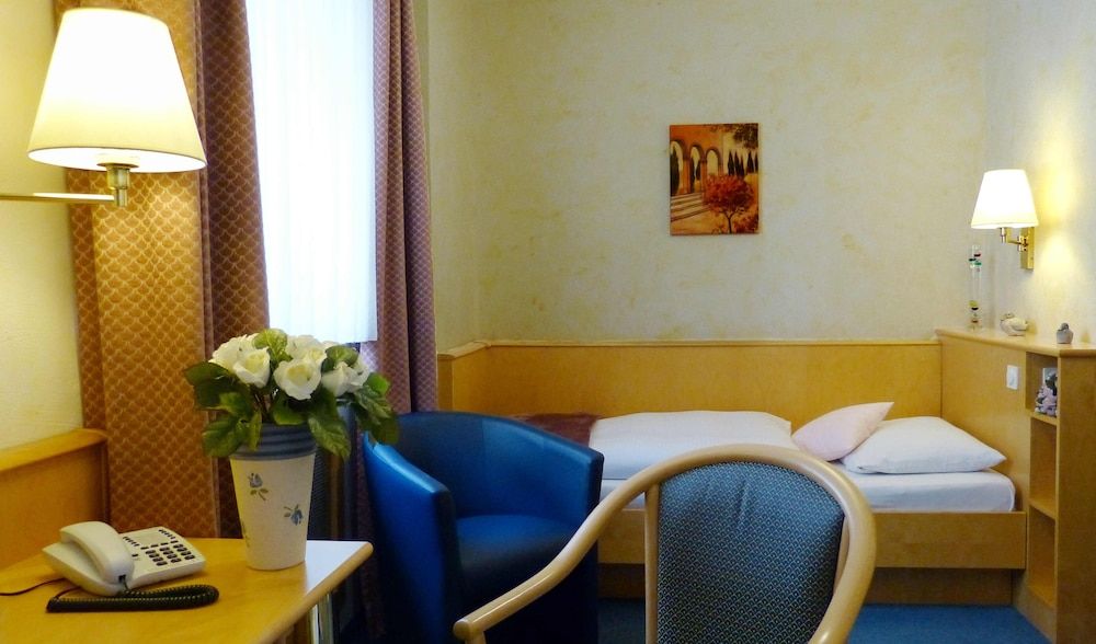 undefined Hotel Wurms 8