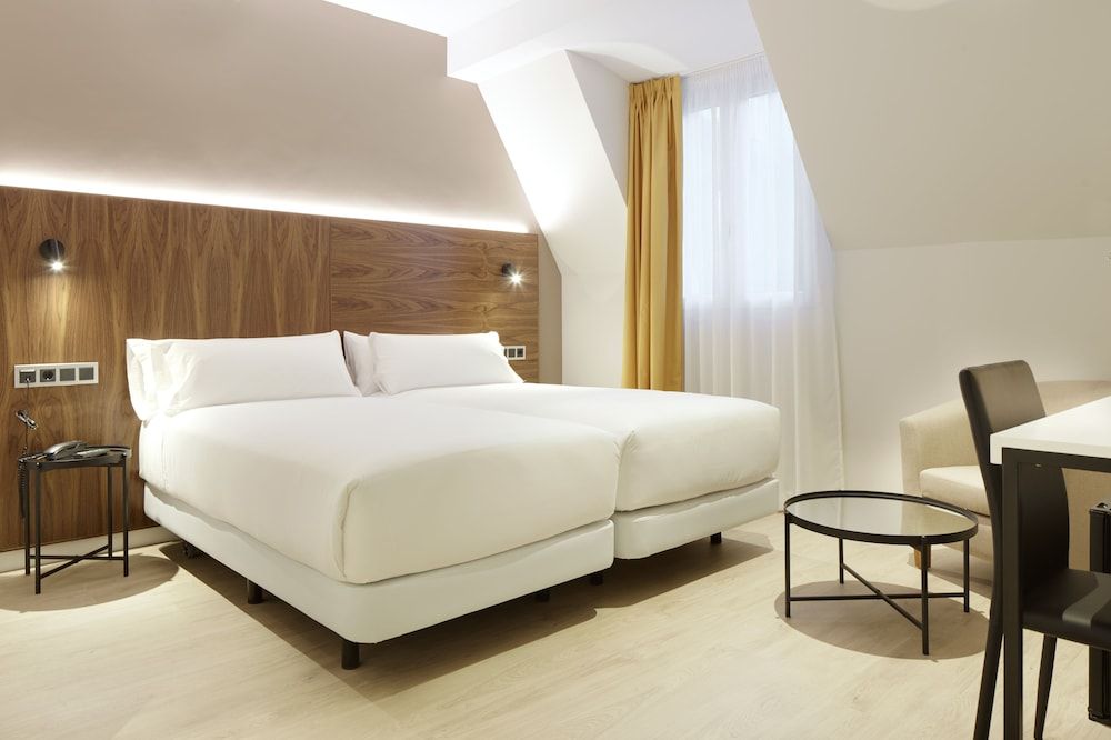 Hotel Arrizul Congress Deluxe Double or Twin Room 2