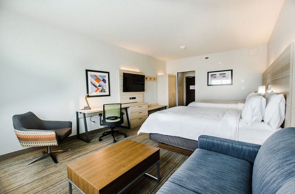 Standard Room, Multiple Beds (Extra Floor Space)