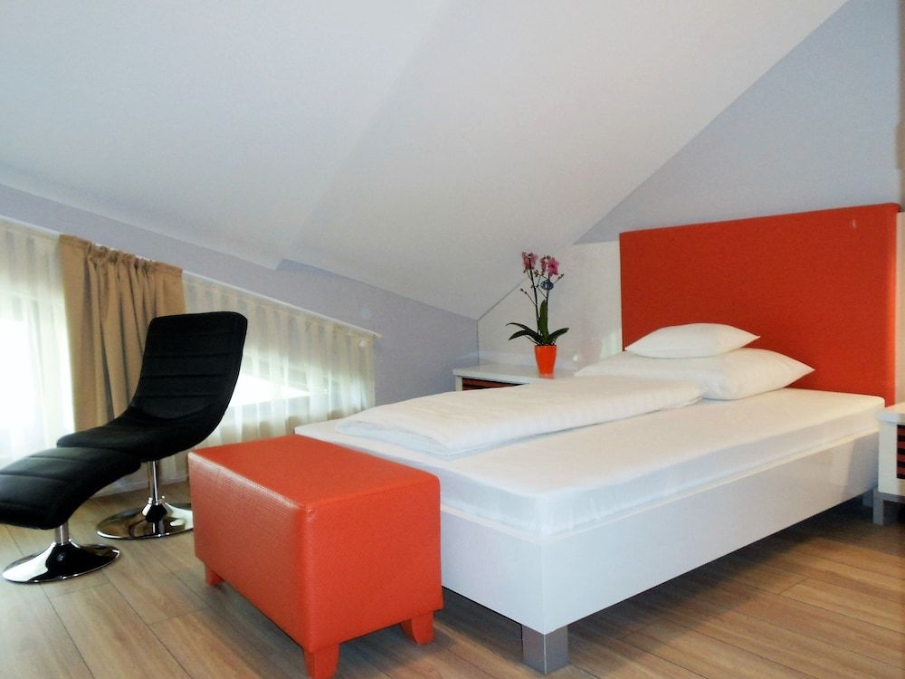 Gokart Hotel Standard Single Room 4