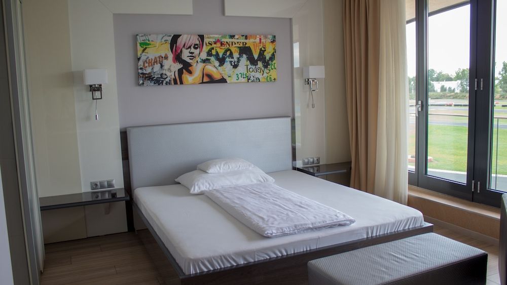 Gokart Hotel Standard Quadruple Room 4