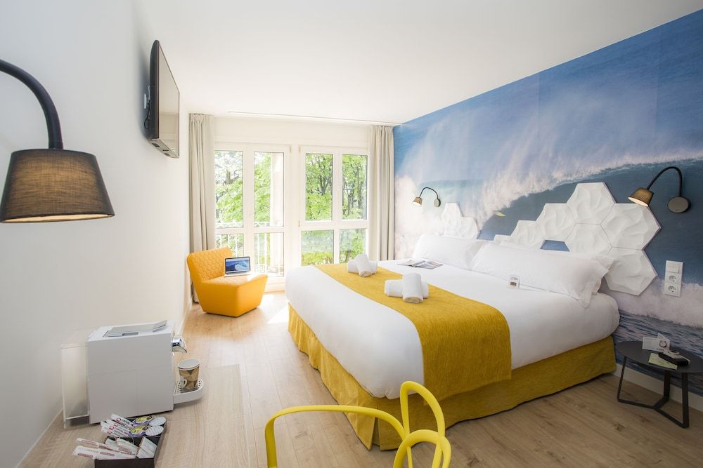 Double Room, 1 Queen Bed