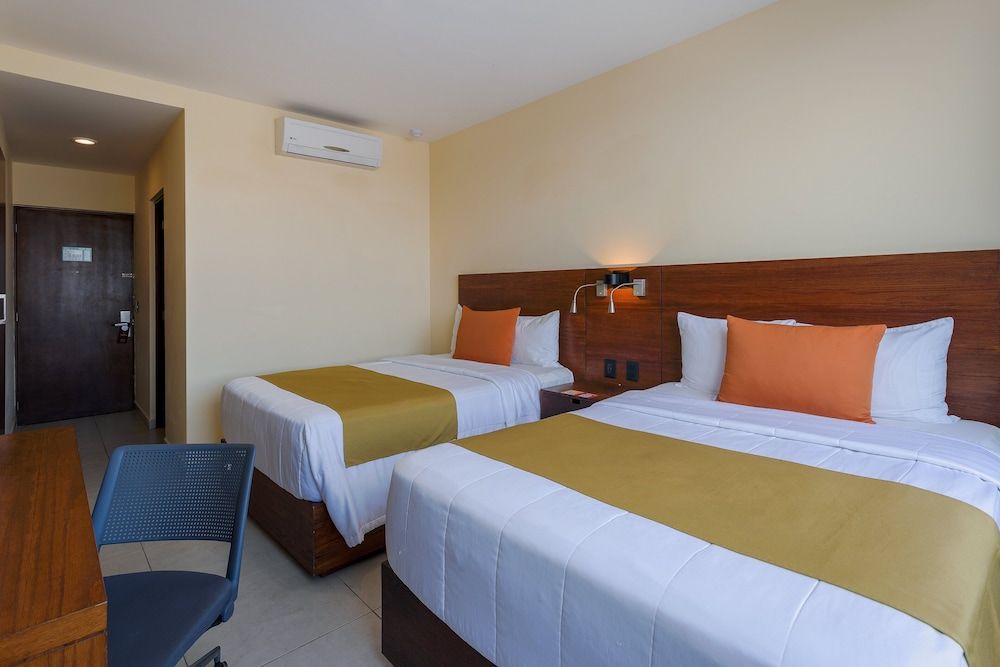 Gamma Mazatlán The Inn Centro Histórico Superior Room, 2 Double Beds 3
