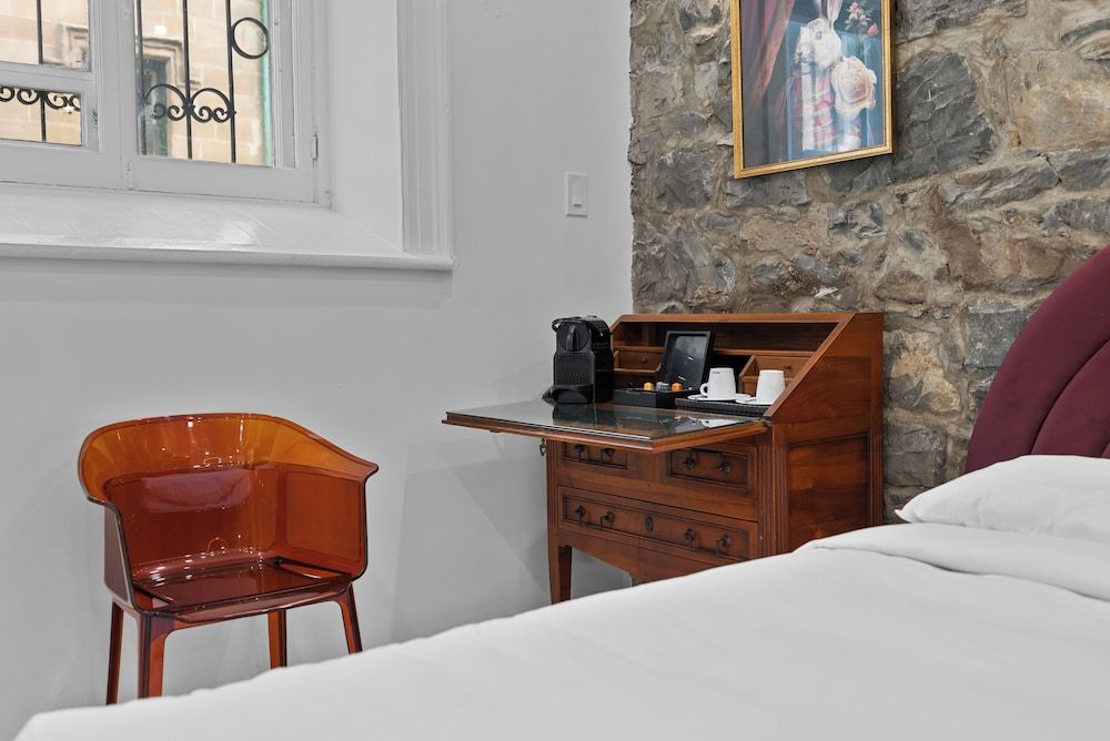 Château de Pierre - Par Aneyro Economy Double Room 9