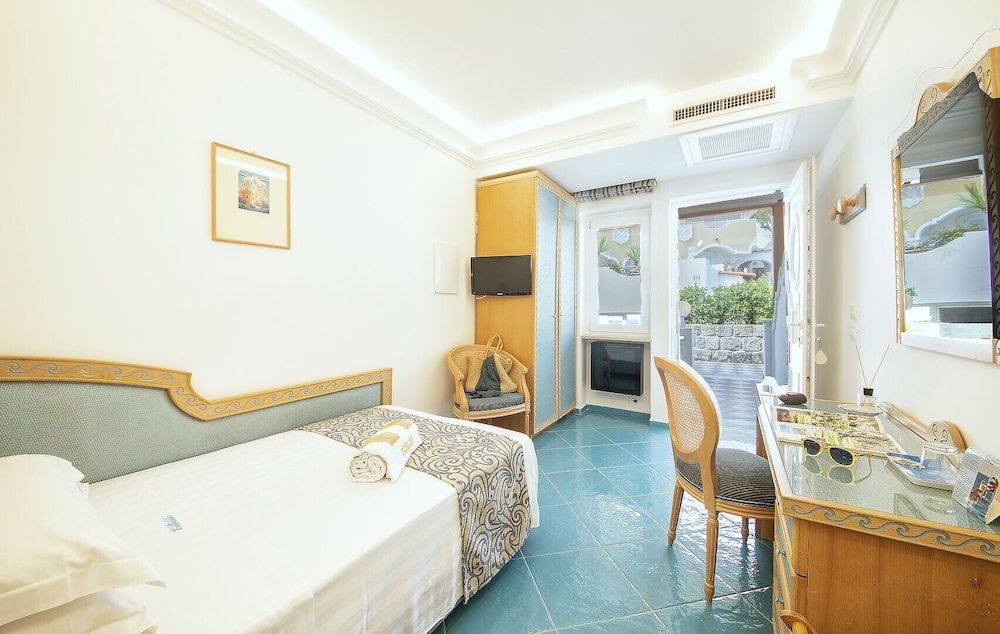 Classic Single Room