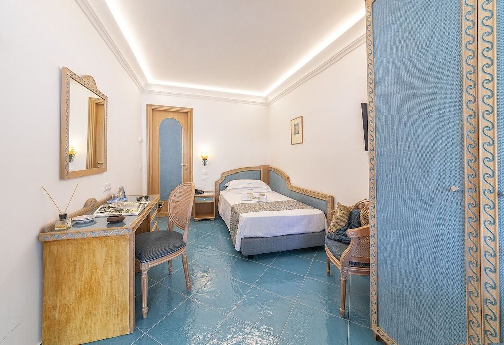 Classic Single Room