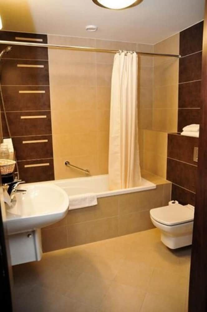 Ruben Hotel Single Room 8