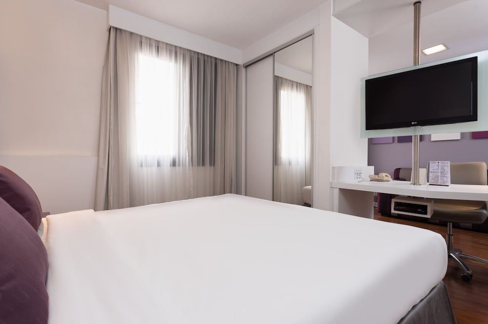Paulista Suites by Charlie Standard Double Room 2
