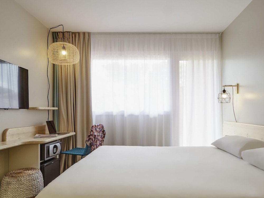 Standard Room (on the Pine Forest Side with 1 double)
